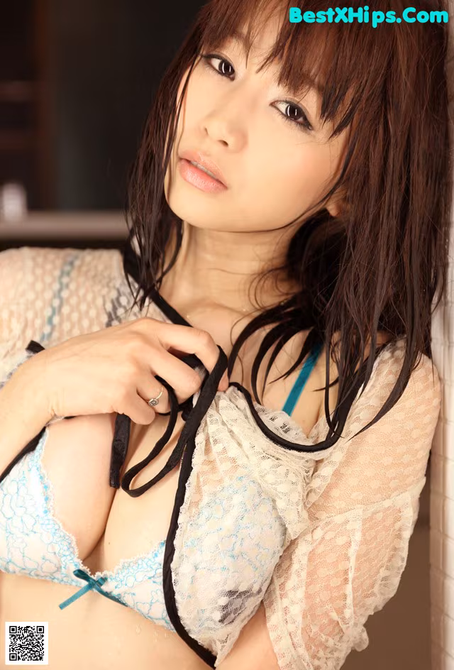 Akina Aoshima - Sky Wet Africans